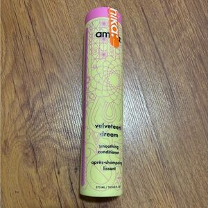 Amika Velveteen Dream Conditioner in Yellow and Pink